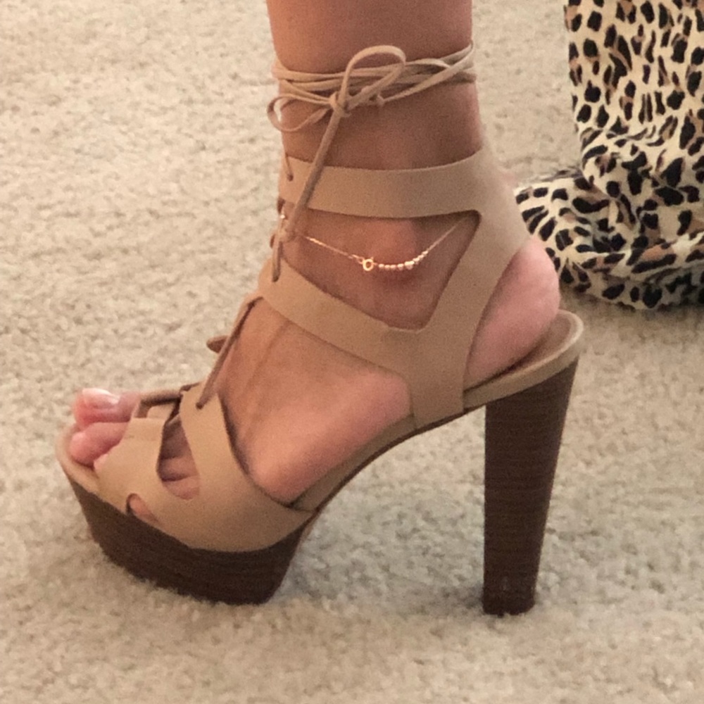 High wheels sandals